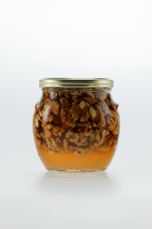 Med s ořechy 600g (ořechy 150g)
